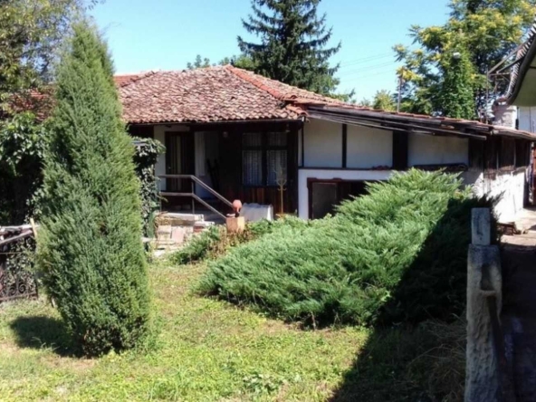 Къща в Русе, Център - 100 кв.м за 390 €/кв.м - Снимка #1