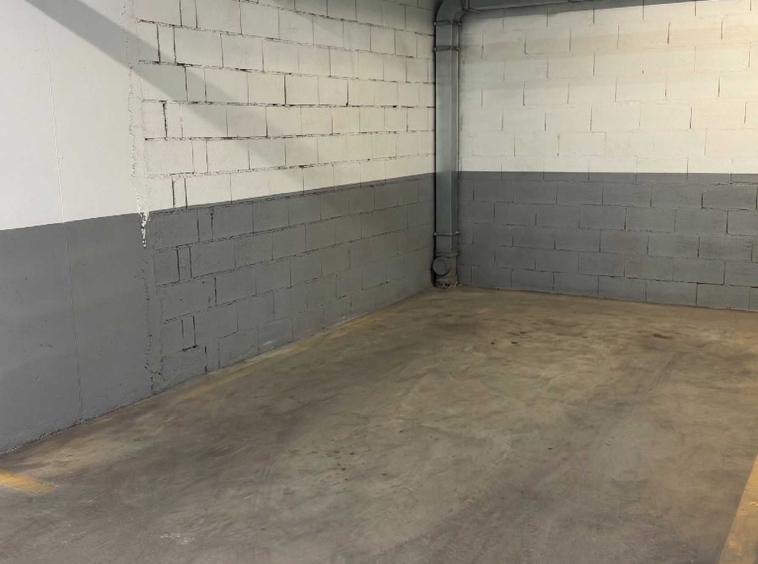 Гараж / Паркомясто в Варна, Левски - 13 кв.м за 1491 €/кв.м - Снимка #1