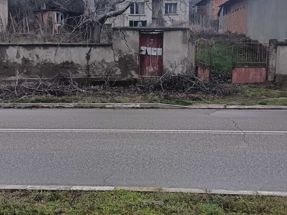 Къща в с. Ореховица, Област Плевен - 200 кв.м за 39 €/кв.м - Снимка #1