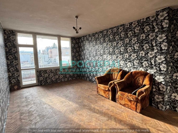 Двустаен апартамент в Търговище, Център - 68 кв.м за 612 €/кв.м - Снимка #1