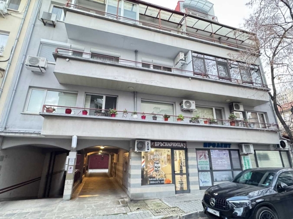 Тристаен апартамент в Стара Загора, Център - 141 кв.м за 753 €/кв.м - Снимка #1