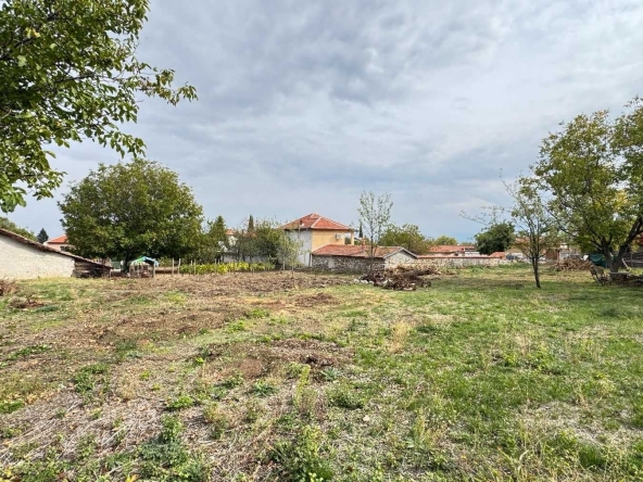 Парцел в с. Червен, Област Пловдив - 1963 кв.м за 26 €/кв.м - Снимка #1