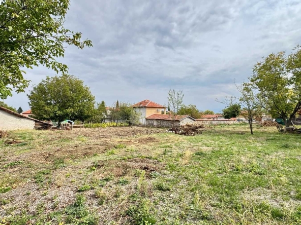 Парцел в с. Червен, Област Пловдив - 1963 кв.м за 26 €/кв.м - Снимка #1