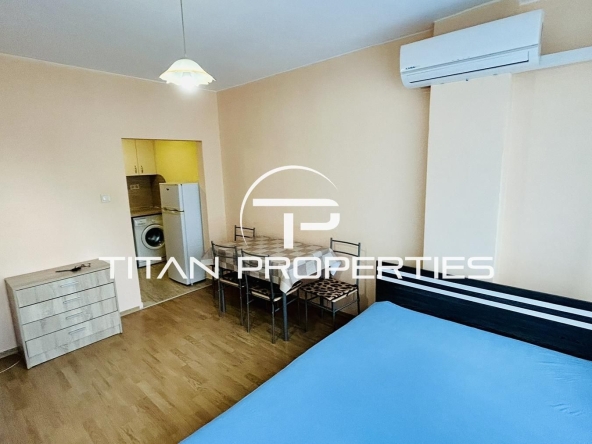 Дава се под наем Едностаен апартамент в Бургас, Славейков - 43 кв.м за 306 € - Снимка #1