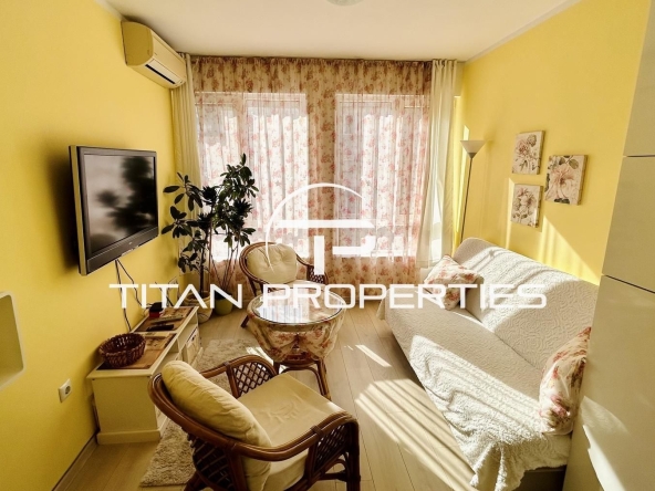 Дава се под наем Двустаен апартамент в Бургас, Лазур - 50 кв.м за 382.5 € - Снимка #1