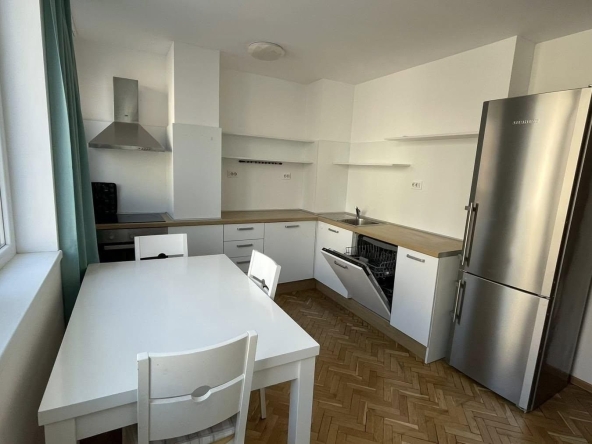 Дава се под наем Четиристаен апартамент в Варна, Левски - 90 кв.м за 650 € - Снимка #1