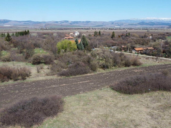 Парцел в с. Негованци, Област Перник - 1490 кв.м за 10 €/кв.м - Снимка #1