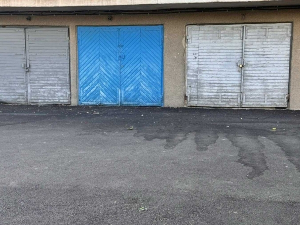 Гараж / Паркомясто в Стара Загора, Казански - 16 кв.м за 1563 €/кв.м - Снимка #1