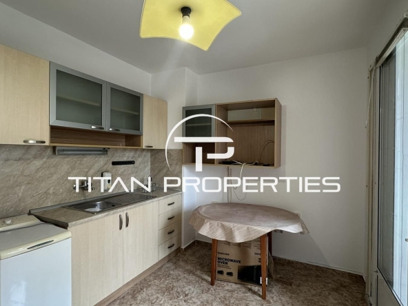 Дава се под наем Едностаен апартамент в Бургас, Славейков - 48 кв.м за 306 € - Снимка #1