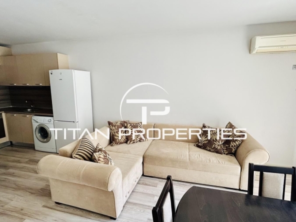 Дава се под наем Двустаен апартамент в Бургас, Център - 75 кв.м за 612 € - Снимка #1