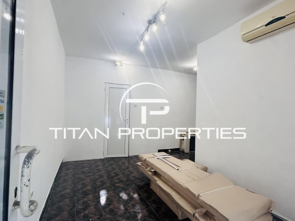 Дава се под наем Магазин в Бургас, Център - 20 кв.м за 280.5 € - Снимка #1