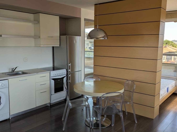 Дава се под наем Едностаен апартамент в Пловдив, Южен - 55 кв.м за 360 € - Снимка #1