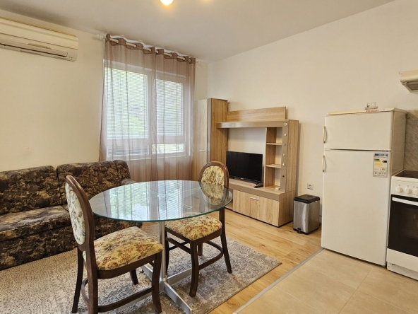 Дава се под наем Едностаен апартамент в Варна, Чайка - 40 кв.м за 306 € - Снимка #1