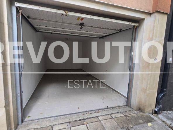 Дава се под наем Гараж / Паркомясто в Варна, ВИНС - 15 кв.м за 150 € - Снимка #1