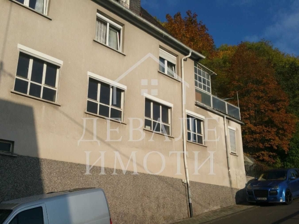 Къща в Русе, Здравец Север 1 - 550 кв.м за 167 €/кв.м - Снимка #1