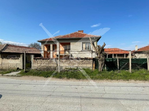 Къща в с. Цалапица, Област Пловдив - 168 кв.м за 340 €/кв.м - Снимка #1