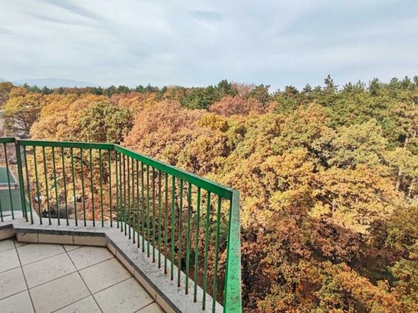 Дава се под наем Тристаен апартамент в София, Хладилника - 95 кв.м за 650 € - Снимка #1