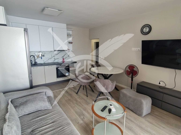 Тристаен апартамент в Поморие - 112 кв.м за 2054 €/кв.м - Снимка #1