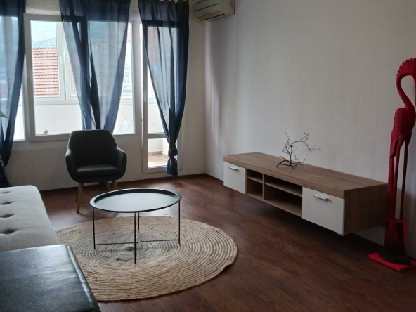 Дава се под наем Тристаен апартамент в София, Малинова долина - 70 кв.м за 612 € - Снимка #1