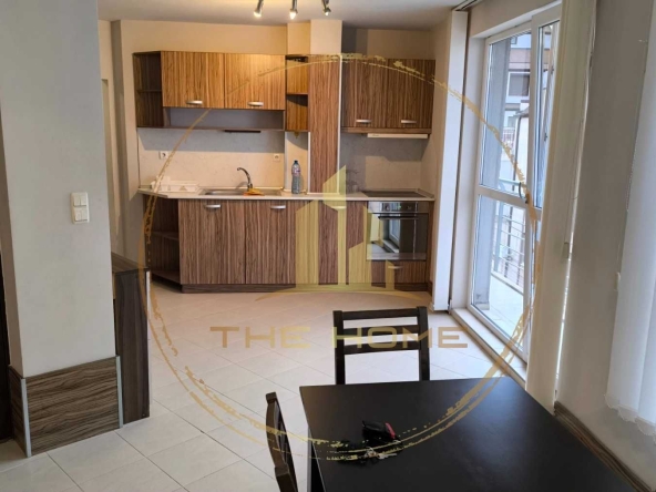 Дава се под наем Четиристаен апартамент в Варна, Колхозен пазар - 110 кв.м за 650 € - Снимка #1