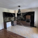 Тристаен апартамент в Пловдив, Кючук Париж - 100 кв.м за 1840 €/кв.м - Снимка #1