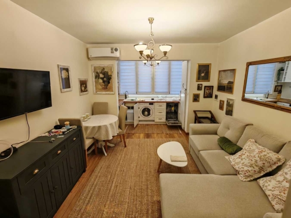 Дава се под наем Двустаен апартамент в София, 7-ми 11-ти километър - 46 кв.м за 459 € - Снимка #1