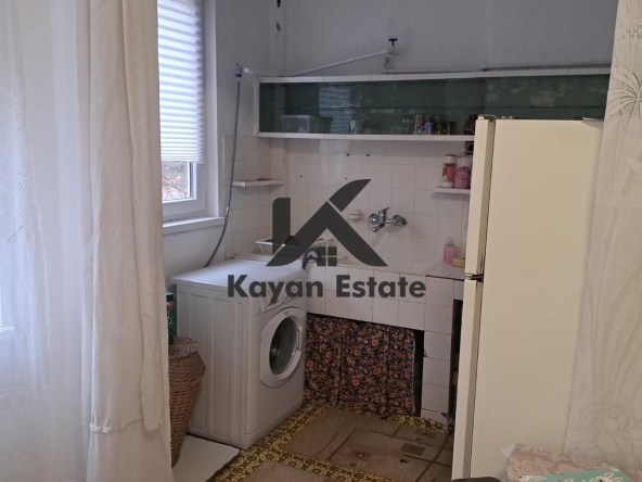 Дава се под наем Етаж от къща в Пловдив, Каменица 1 - 110 кв.м за 372.3 € - Снимка #1