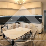 Дава се под наем Тристаен апартамент в к.к. Св.Св. Константин и Елена - 76 кв.м за 918 € - Снимка #1