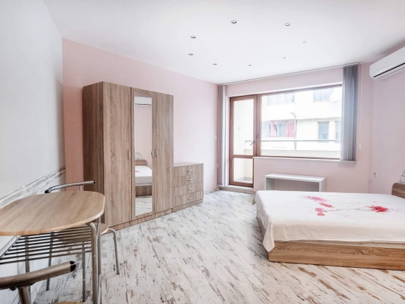 Дава се под наем Едностаен апартамент в Варна, Гръцка махала - 36 кв.м за 402.9 € - Снимка #1