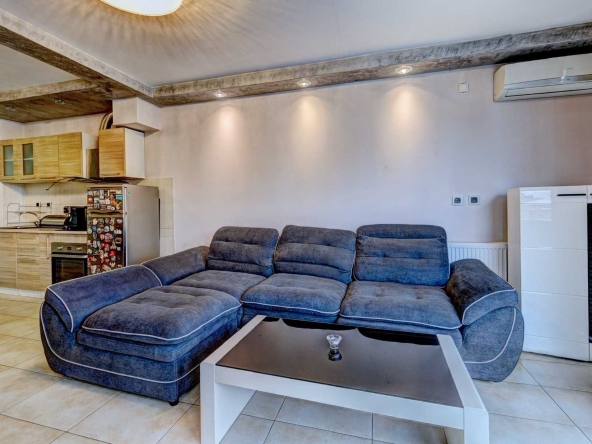 Дава се под наем Двустаен апартамент в София, Манастирски ливади - 80 кв.м за 762.96 € - Снимка #1