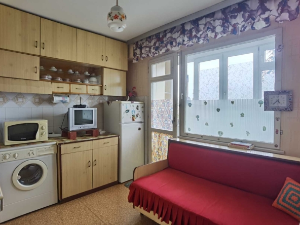 Дава се под наем Тристаен апартамент в Русе, Възраждане - 79 кв.м за 88000 € - Снимка #1