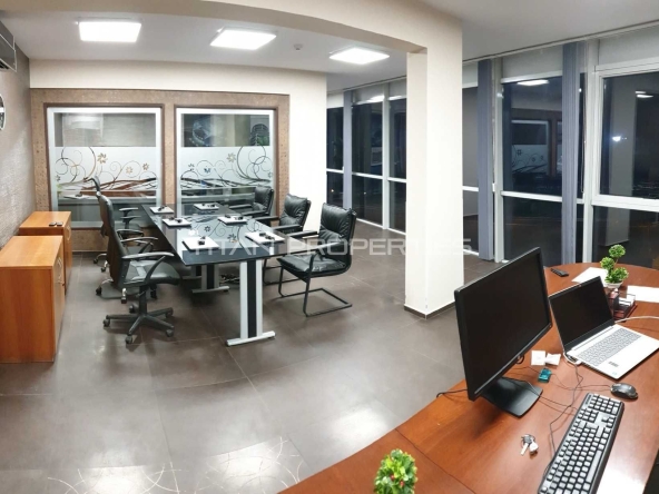 Дава се под наем Офис в Варна, Победа - 100 кв.м за 765 € - Снимка #1