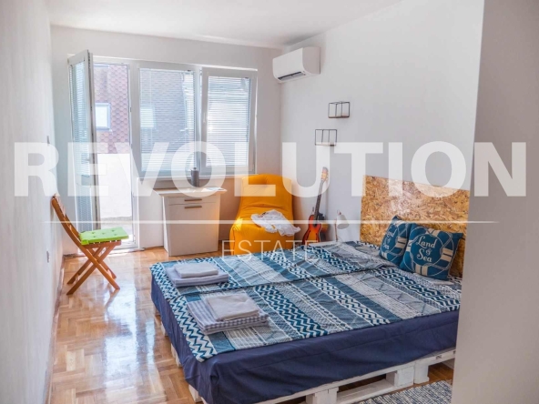 Дава се под наем Двустаен апартамент в Варна, Гръцка махала - 50 кв.м за 500 € - Снимка #1