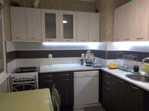 Тристаен апартамент в Бобов дол - 66 кв.м за 309 €/кв.м - Снимка #1