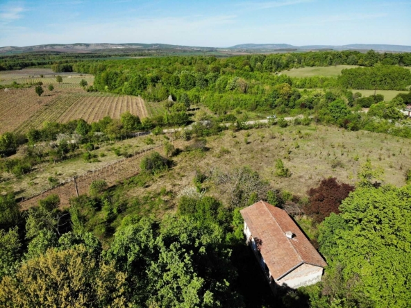 Парцел в с. Веслец, Област Враца - 2743 кв.м за 10 €/кв.м - Снимка #1