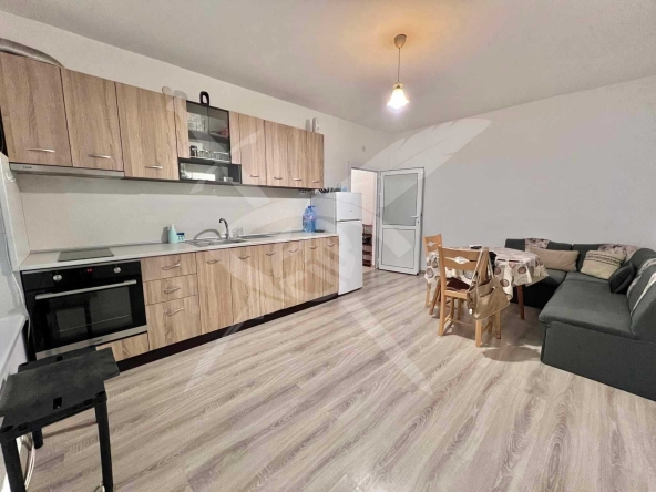 Дава се под наем Тристаен апартамент в Варна, Зимно кино Тракия - 90 кв.м за 500 € - Снимка #1