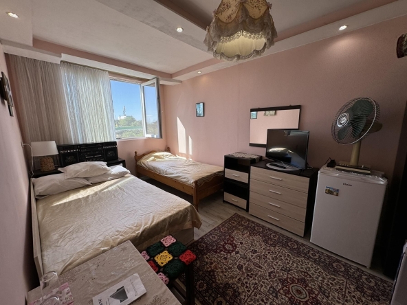 Етаж от къща в Бургас, Сарафово - 160 кв.м за 775 €/кв.м - Снимка #1