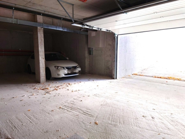 Дава се под наем Гараж / Паркомясто в Варна, Младост 1 - 13 кв.м за 102 € - Снимка #1