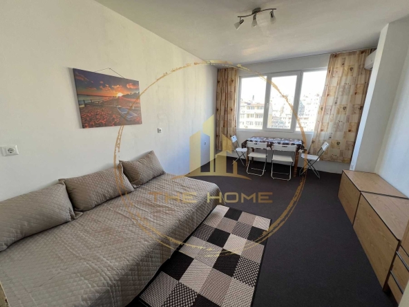 Дава се под наем Четиристаен апартамент в Варна, Лятно кино Тракия - 140 кв.м за 700 € - Снимка #1