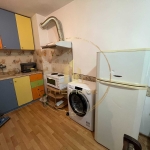 Дава се под наем Тристаен апартамент в Варна, Цветен квартал - 60 кв.м за 300 € - Снимка #1