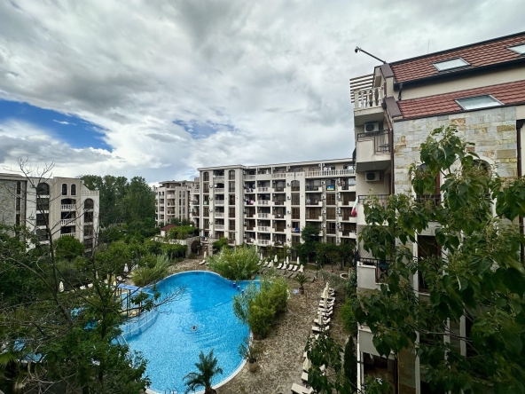 Четиристаен апартамент в Бургас, Център - 95 кв.м за 1843 €/кв.м - Снимка #1