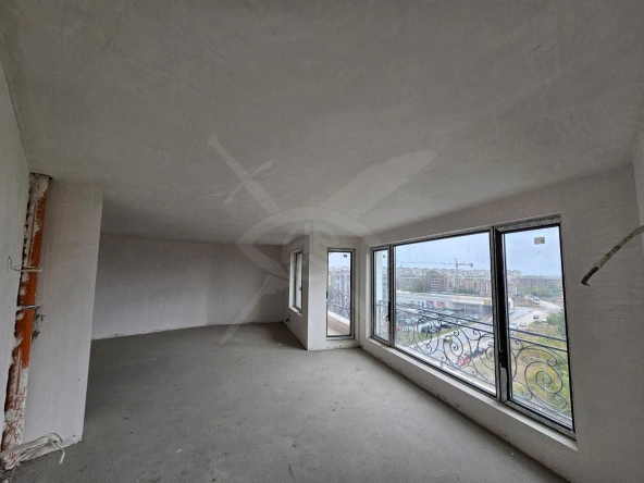 Тристаен апартамент в Пловдив, Христо Смирненски - 129 кв.м за 1458 €/кв.м - Снимка #1