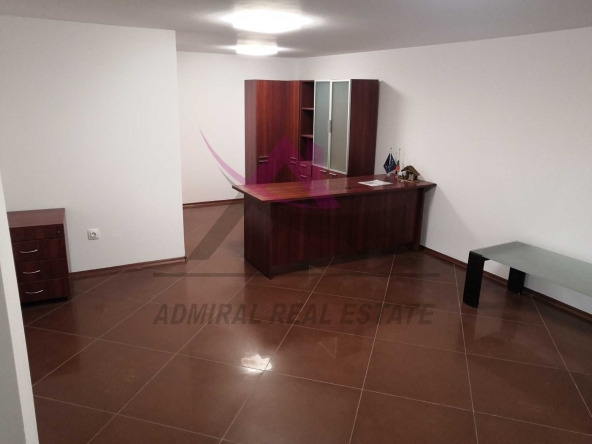 Дава се под наем Офис в Варна, Левски - 39 кв.м за 225 € - Снимка #1