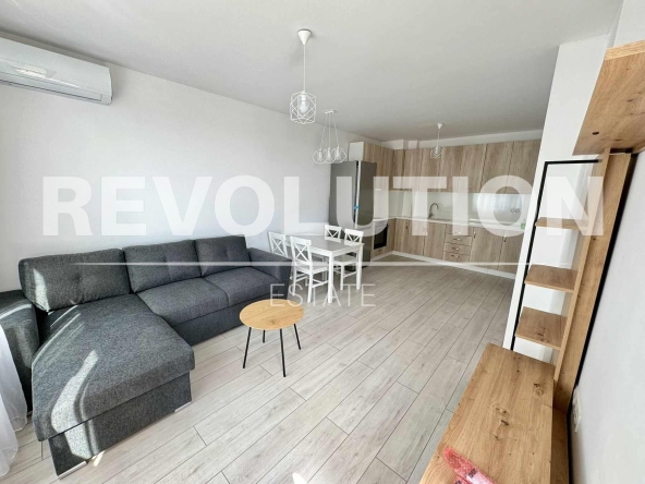 Дава се под наем Двустаен апартамент в Варна, Победа - 60 кв.м за 475 € - Снимка #1