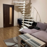 Дава се под наем Тристаен апартамент в Бургас, Възраждане - 120 кв.м за 663 € - Снимка #1