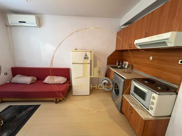 Дава се под наем Двустаен апартамент в Варна, Бриз - 60 кв.м за 300 € - Снимка #1