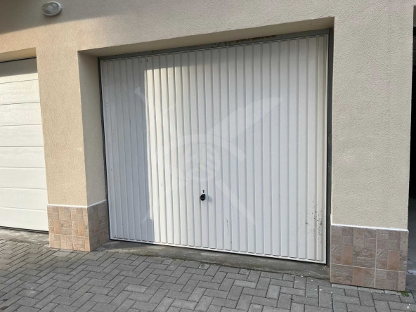 Гараж / Паркомясто в Бургас, Меден рудник - зона А - 35 кв.м за 909 €/кв.м - Снимка #1