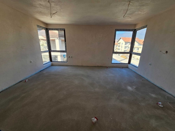 Тристаен апартамент в Велинград - 89 кв.м за 1045 €/кв.м - Снимка #1