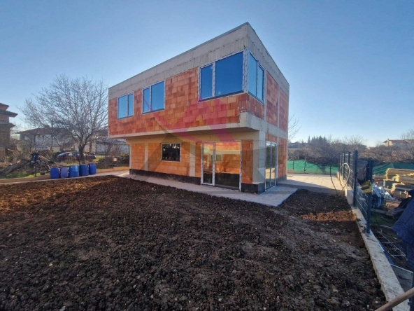 Къща в Варна, Левски - 127 кв.м за 1560 €/кв.м - Снимка #1