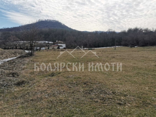 Парцел в с. Мийковци, Област Велико Търново - 3360 кв.м за 5 €/кв.м - Снимка #1